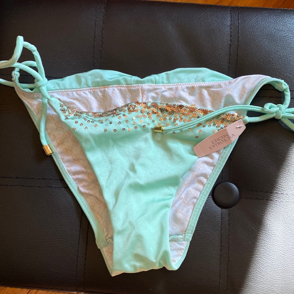 BNWT Victoria’s Secret waterfall Bikini Bottom